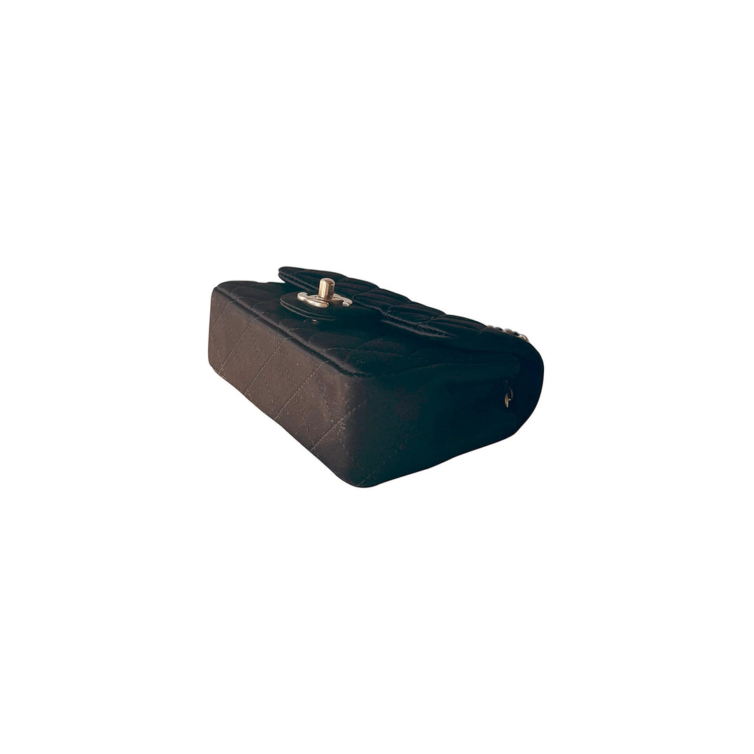 Chanel Mini Classic Rectangular Flap Bag - revogue