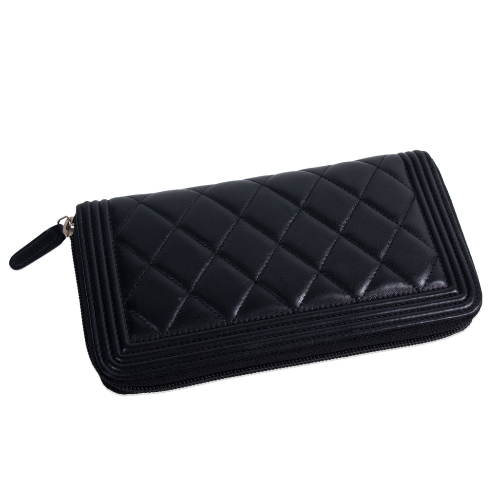 Chanel Boy L-Gusset Zip Wallet Accessories Chanel - Shop authentic new pre-owned designer brands online at Re-Vogue