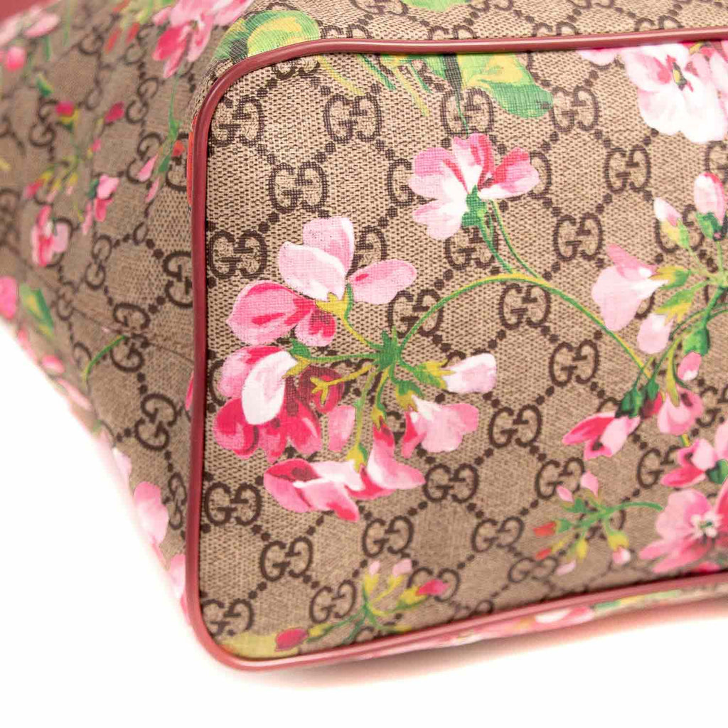 Gucci Soft GG Blooms Shopper Tote Bag Bags Gucci - Shop authentic new pre-owned designer brands online at Re-Vogue