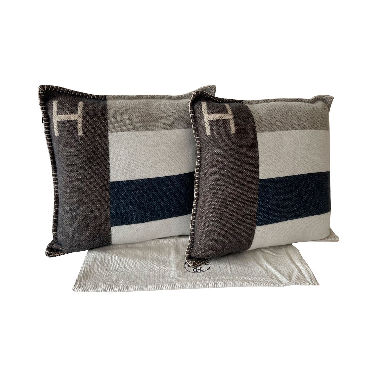 Shop Hermès Pair of H Casaque Throw Pillows – revogue