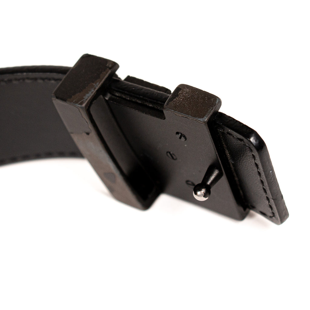 Louis Vuitton Black Taiga Leather LV Initiales Belt 105CM Louis Vuitton