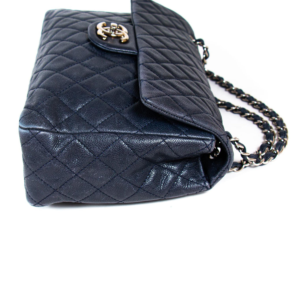 Chanel Classic Maxi Single Flap Bag