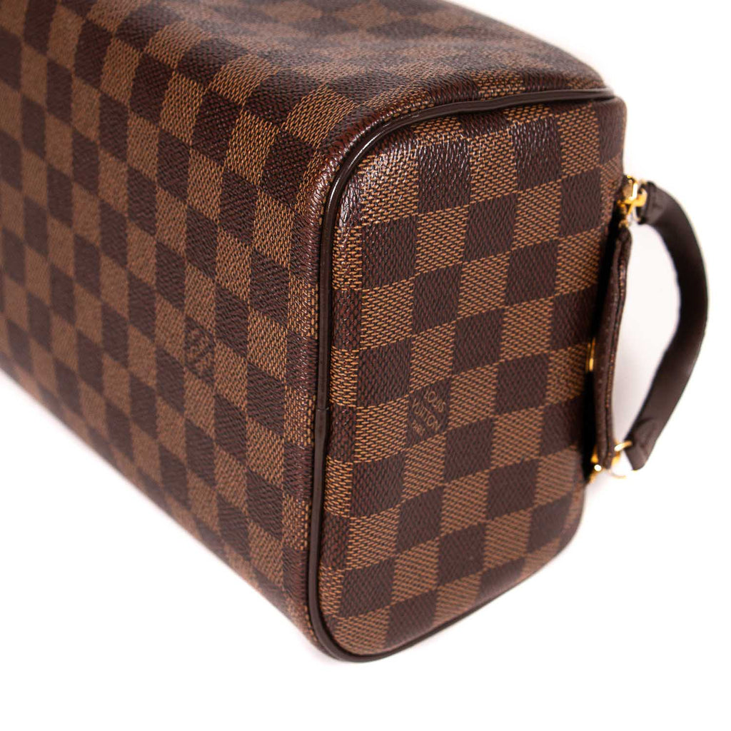 Louis Vuitton Vintage Damier Ebene Trousse Toiletry Pouch 23 (SHF-2243 –  LuxeDH