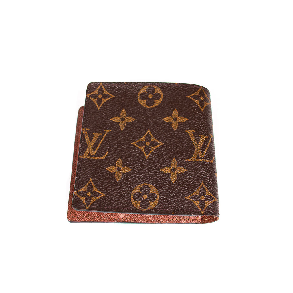 Shop authentic Louis Vuitton Macro Wallet at revogue for just USD 349.00