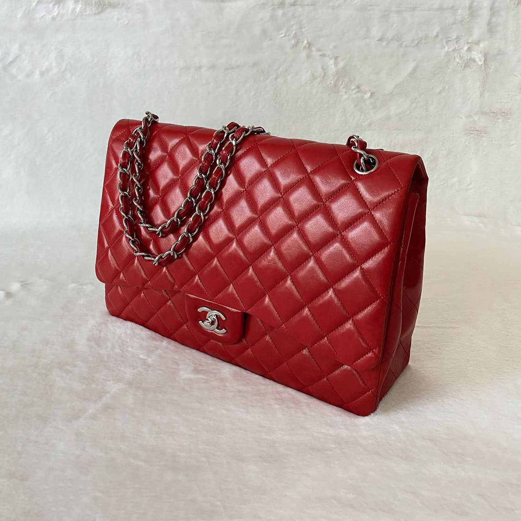 Chanel Classic Maxi Single Flap Bag