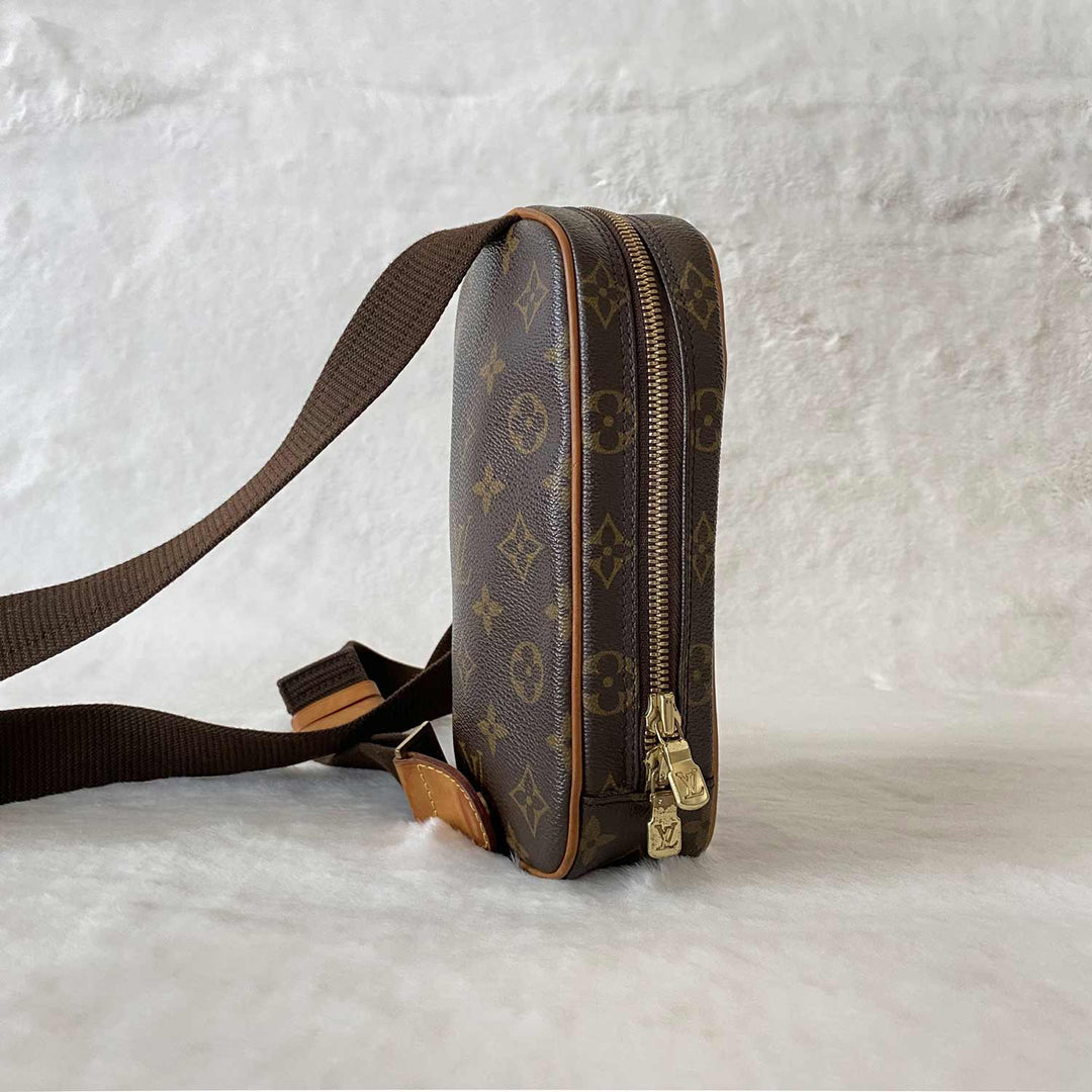 Louis Vuitton Monogram Pochette Gange