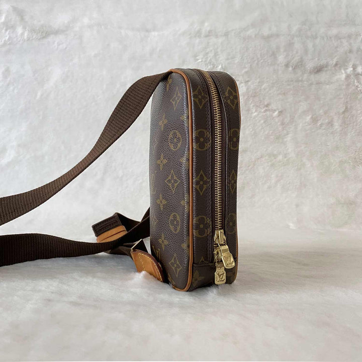 Louis Vuitton Monogram Pochette Gange