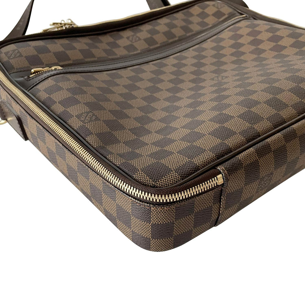 LOUIS VUITTON Damier Ebene Brown Pégase Suitcase with protective cover. -  Bukowskis