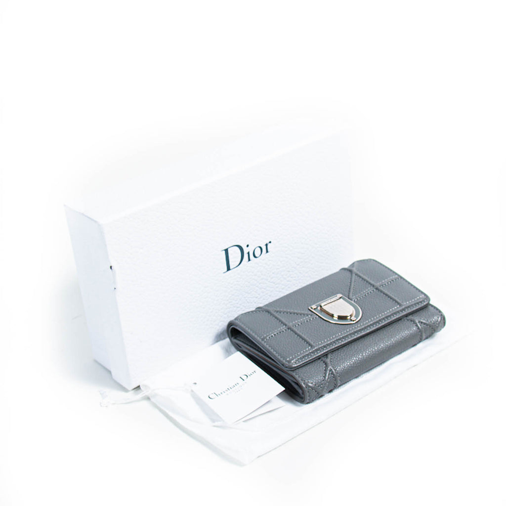 Christian Dior Diorama Wallet Accessories Dior - Shop authentic new pre-owned designer brands online at Re-Vogue