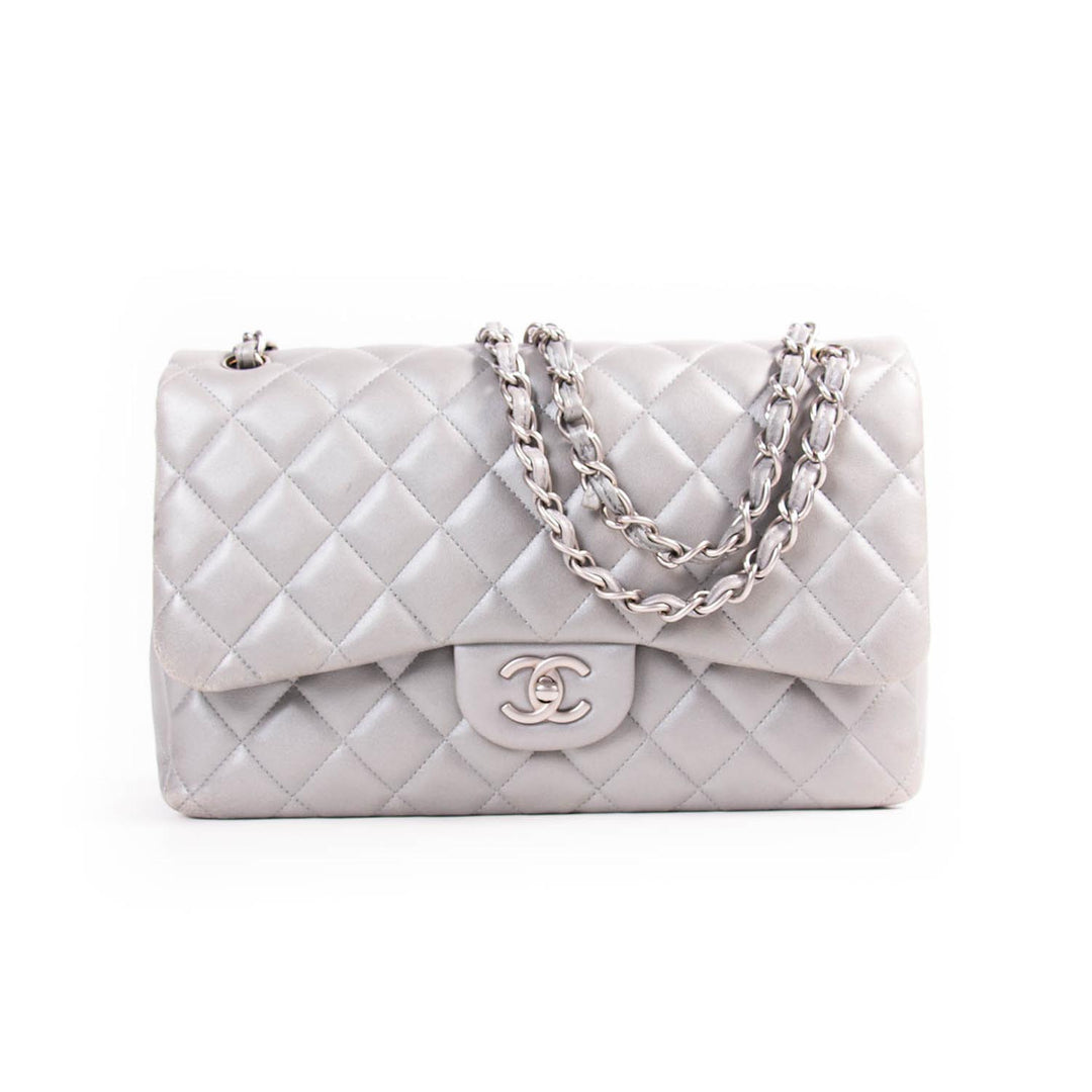 Chanel Classic Jumbo Double Flap Bag Bags Chanel - Shop authentic new pre-owned designer brands online at Re-Vogue