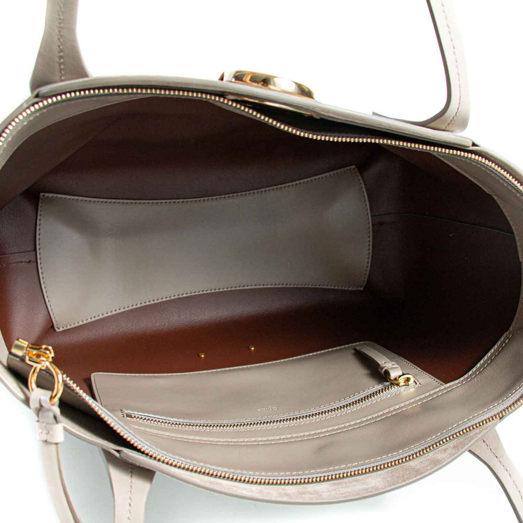 Chloé C Leather Tote Bag Bags Chloé - Shop authentic new pre-owned designer brands online at Re-Vogue