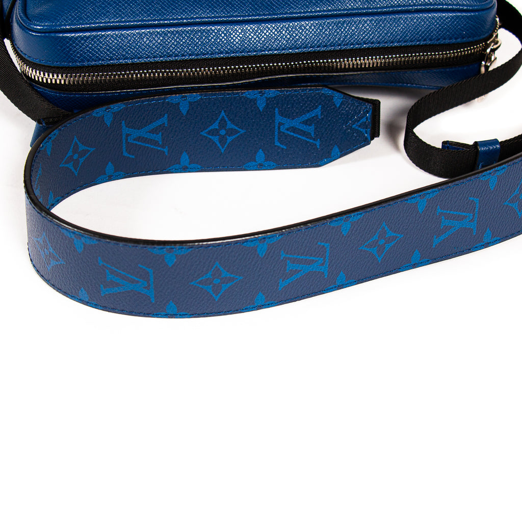 Louis Vuitton Outdoor Messenger Monogram Taigarama at 1stDibs