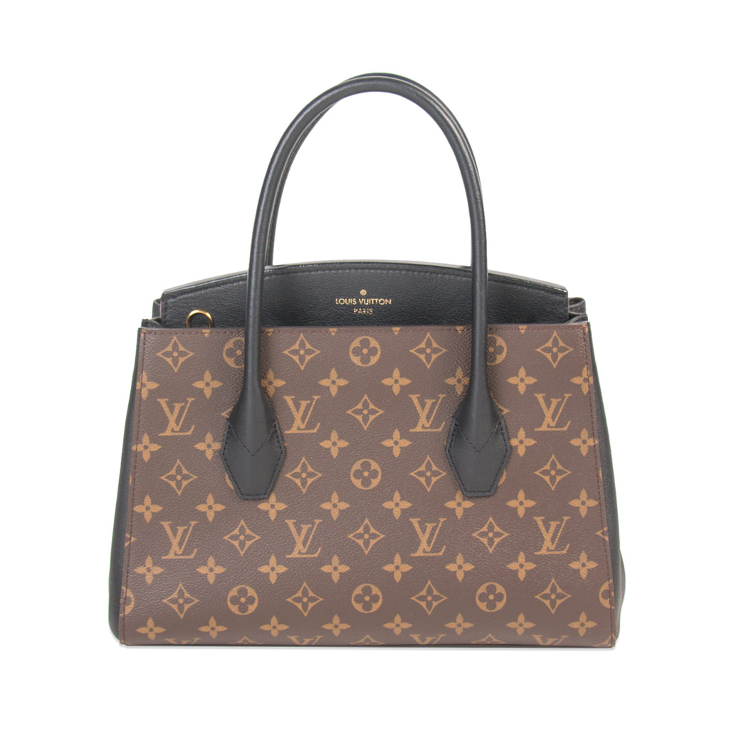 Shop authentic Louis Vuitton Monogram Nice BB Toiletry Bag at revogue for  just USD 1,750.00