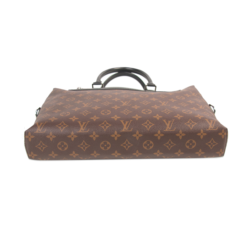 Louis Vuitton Monogram Porte-Documents Jour Bags Louis Vuitton - Shop authentic new pre-owned designer brands online at Re-Vogue