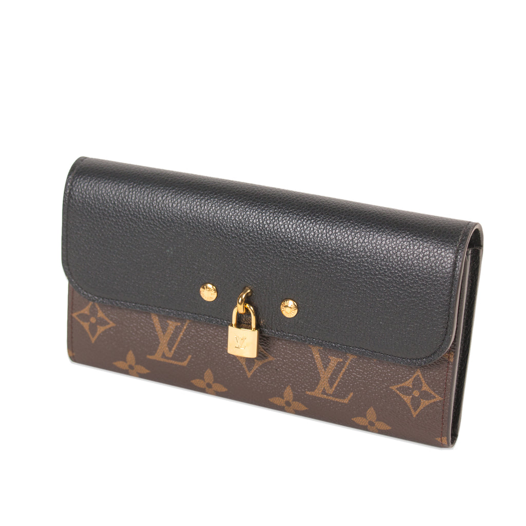 Louis Vuitton Monogram Venus Wallet Accessories Louis Vuitton - Shop authentic new pre-owned designer brands online at Re-Vogue