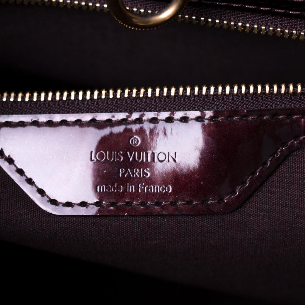 Lot 307 - Louis Vuitton Cream Vernis Wilshire MM