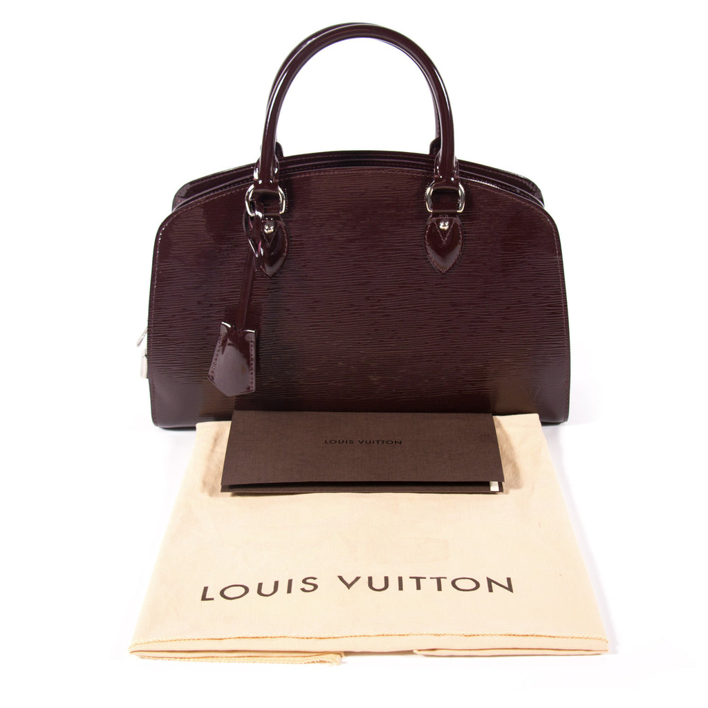 Louis Vuitton Pont Neuf Handbag 325589