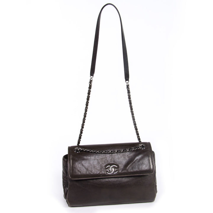 Chanel In The Business Bag Bags Chanel - Shop authentic new pre-owned designer brands online at Re-Vogue
