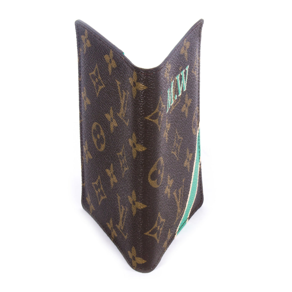 Louis Vuitton - Authenticated Passport Cover Small Bag - Leather Brown for Men, Good Condition