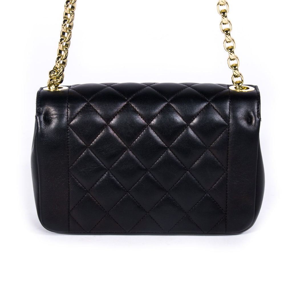 Chanel Chic With Me Small - revogue