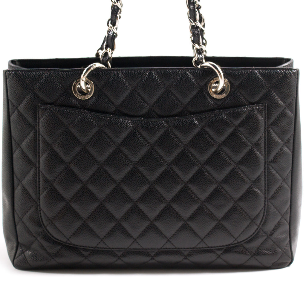 Shop authentic Chanel 2.55 Reissue 227 Double Flap Bag at revogue