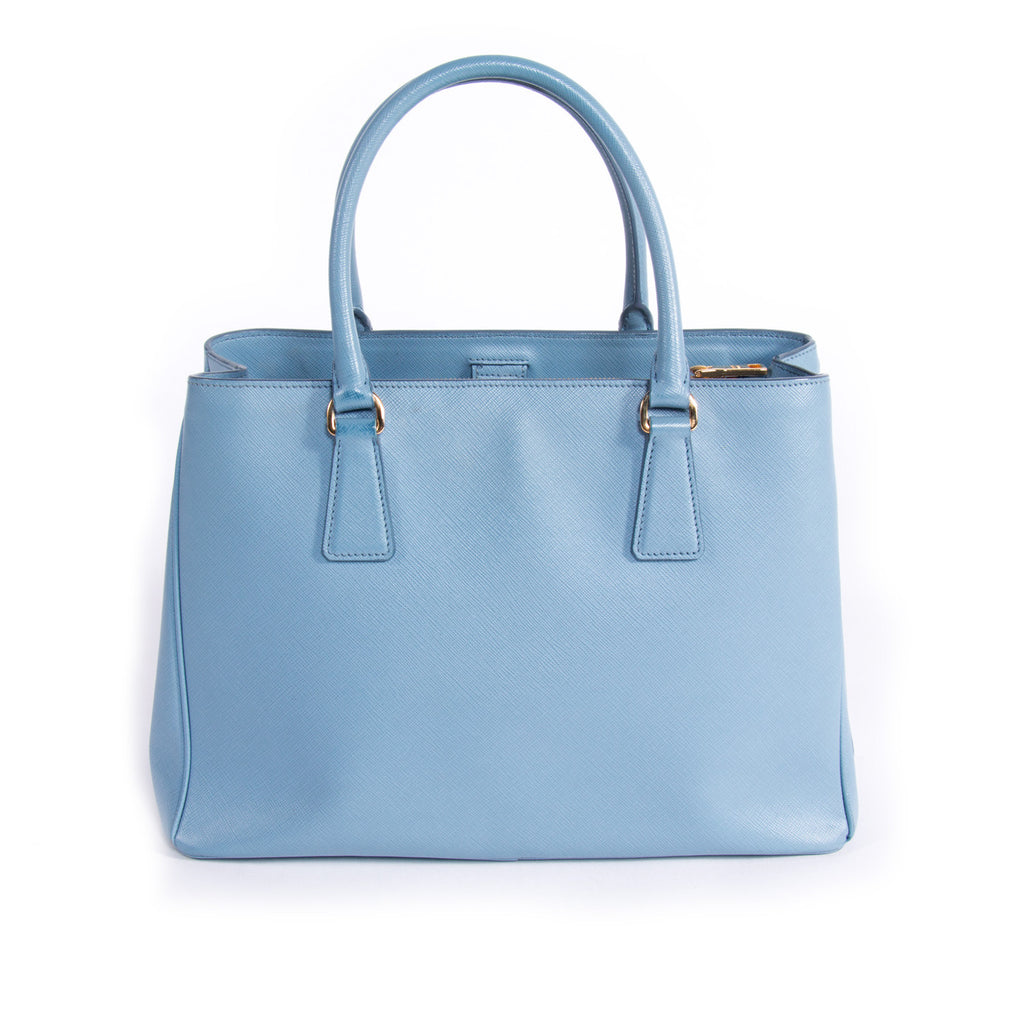 Prada Saffiano Lux Medium Tote Bags Prada - Shop authentic new pre-owned designer brands online at Re-Vogue