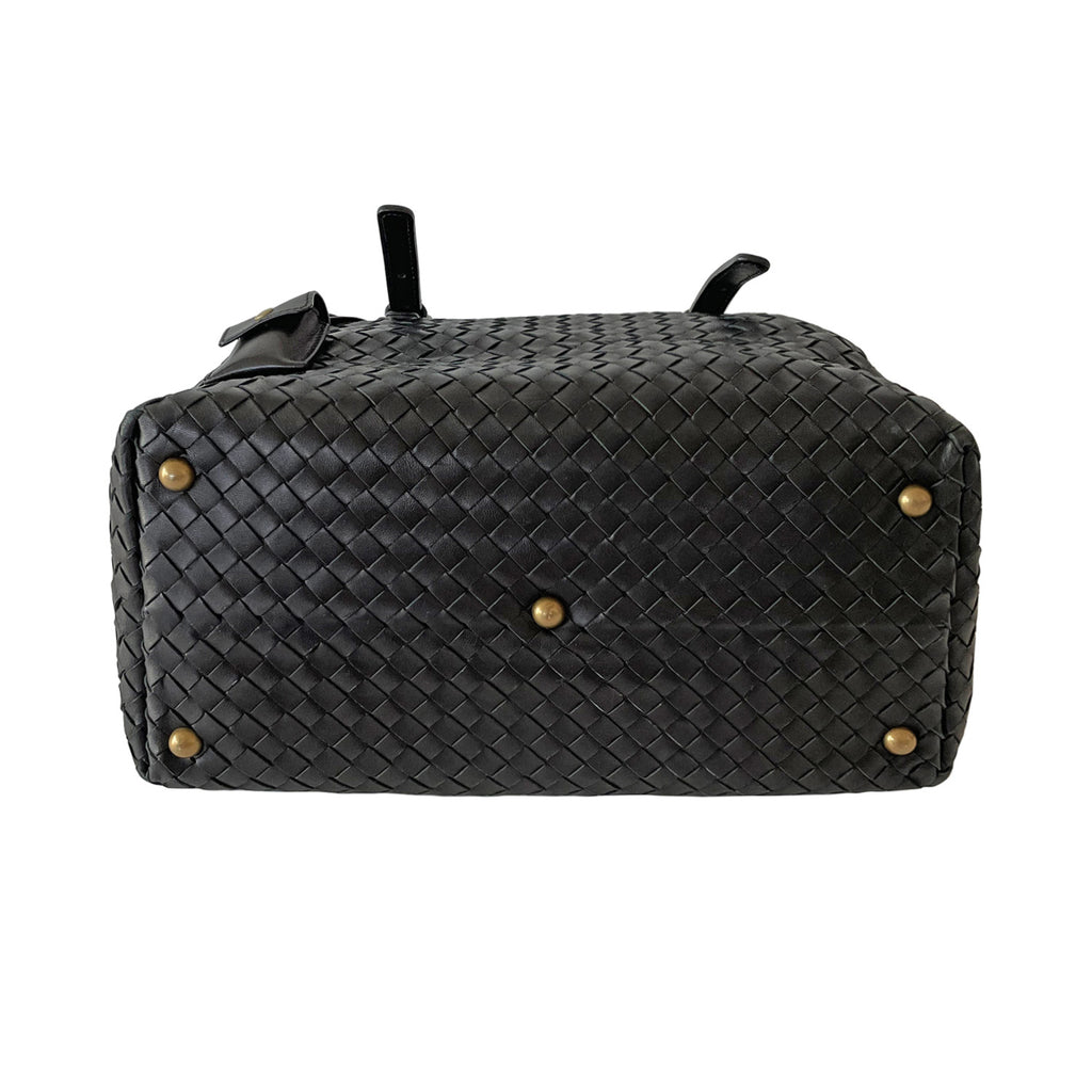 Bottega Veneta® Men's Medium Intrecciato Duffle in Indigo. Shop online now.