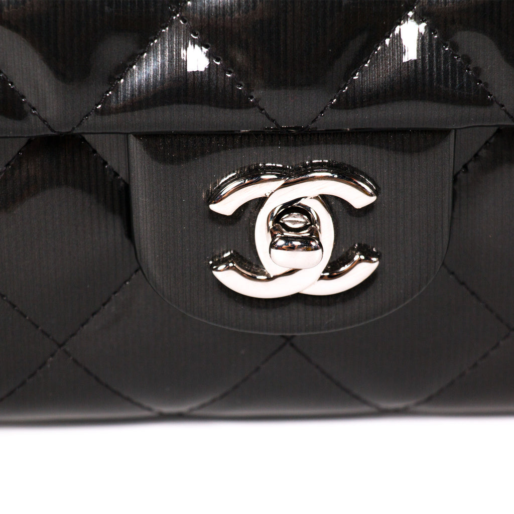 Chanel Classic Clutch With Chain Bags Chanel - Shop authentic new pre-owned designer brands online at Re-Vogue