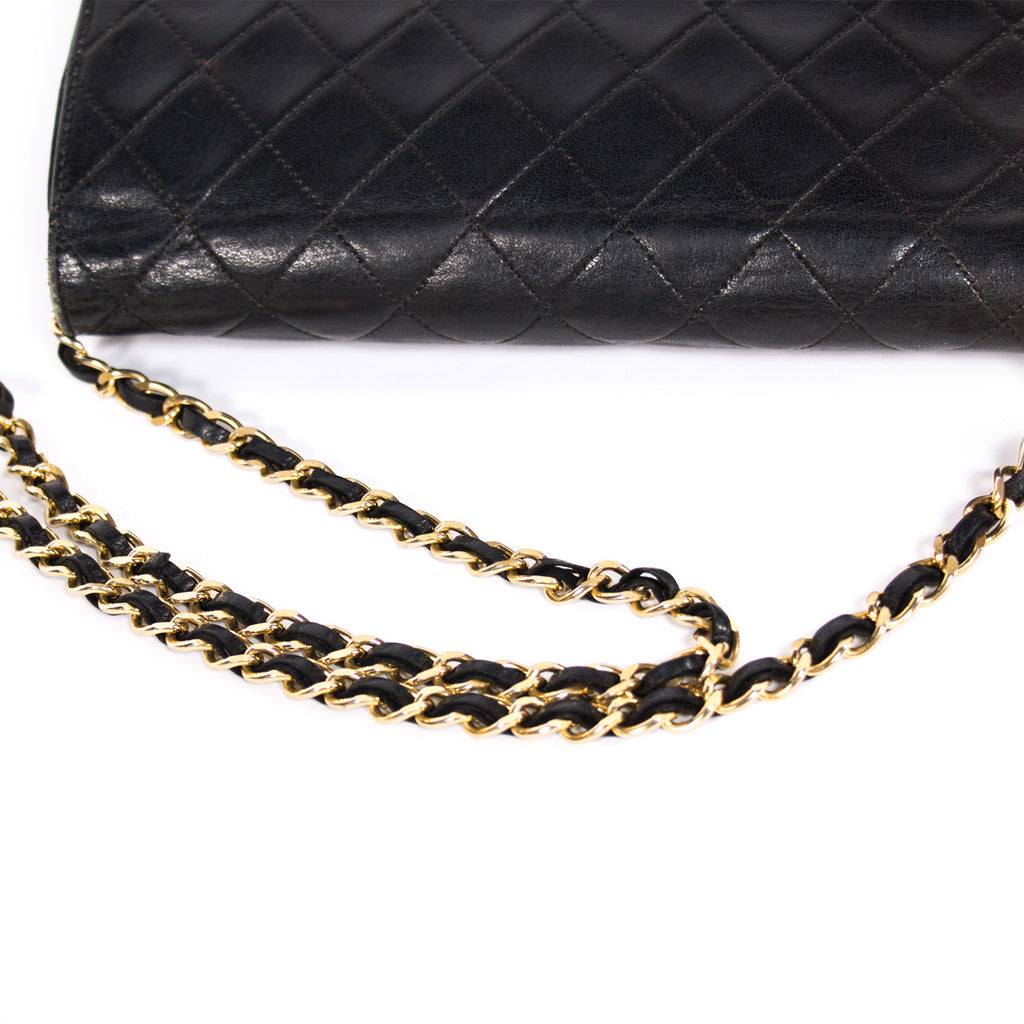 Chanel Classic Quilted Chain Shoulder Bag Bags Chanel - Shop authentic new pre-owned designer brands online at Re-Vogue