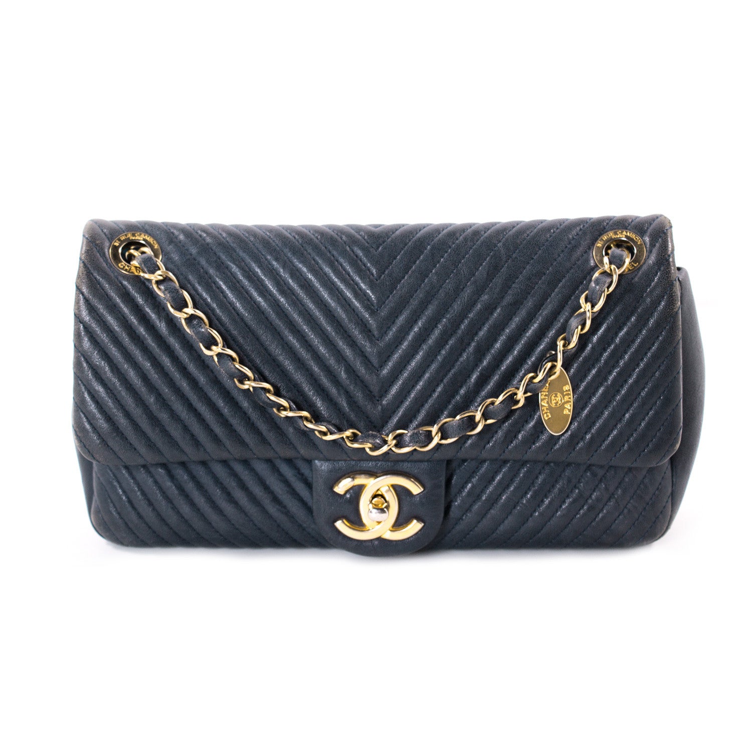 Shop authentic Chanel Medium Chevron Flap Bag at revogue for just