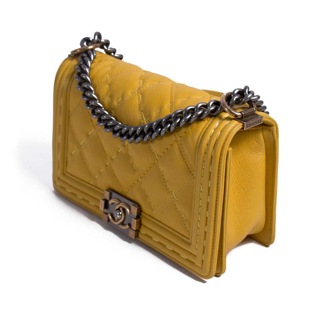 Chanel Medium Boy Bag Bags Chanel - Shop authentic new pre-owned designer brands online at Re-Vogue