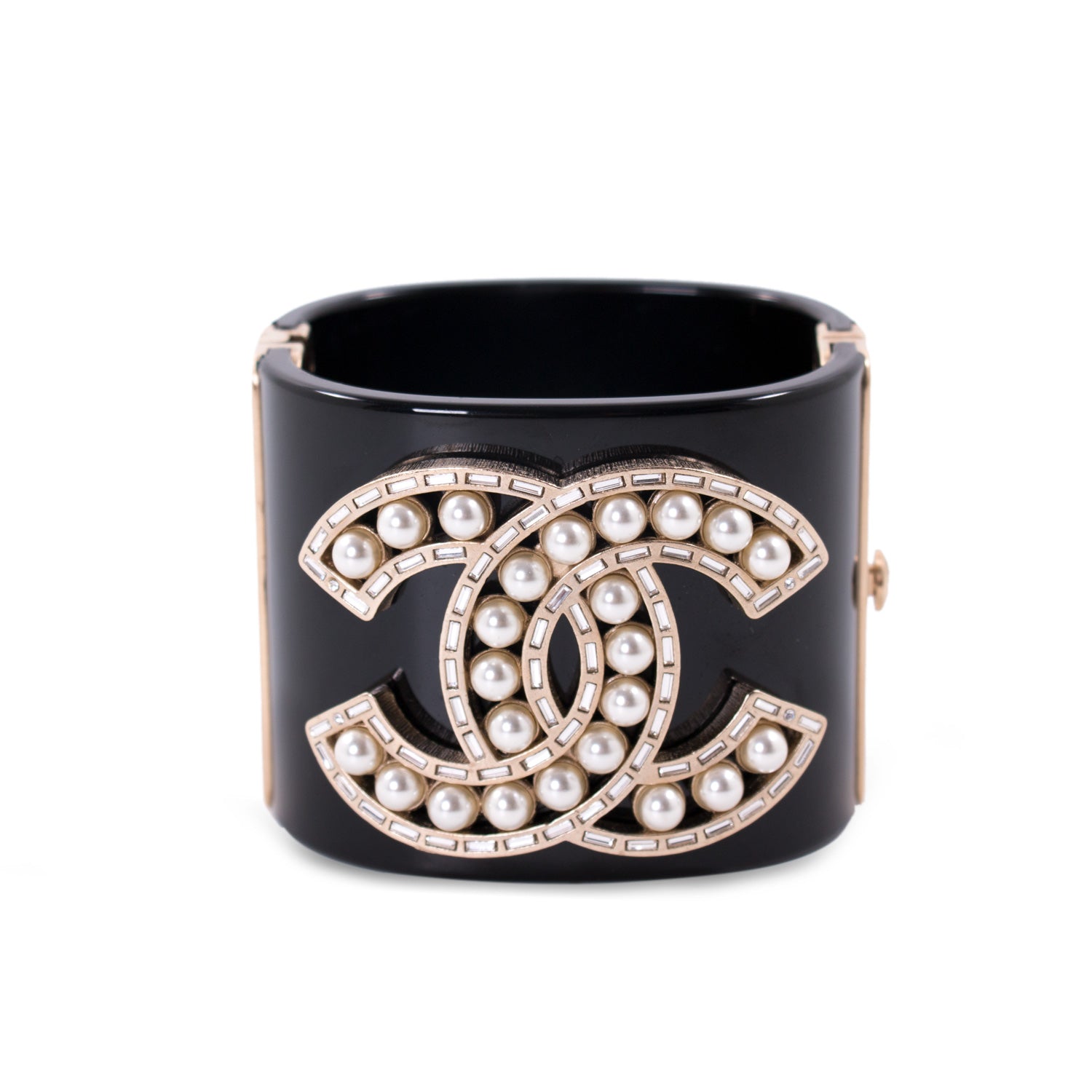 Shop authentic Chanel Pearl and Resin Cuff at revogue for just USD