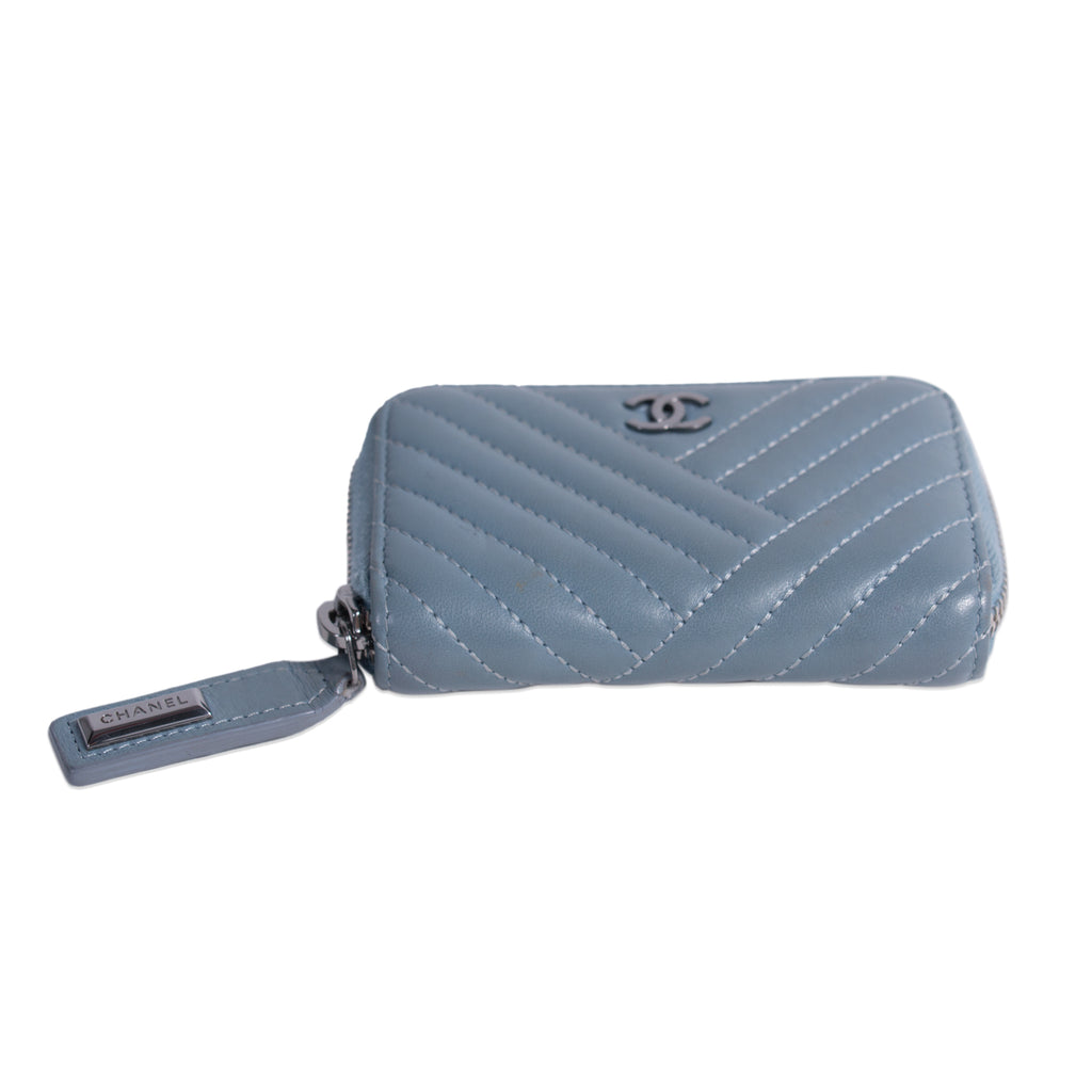 Chanel Lambskin Coin Purse Accessories Chanel - Shop authentic new pre-owned designer brands online at Re-Vogue