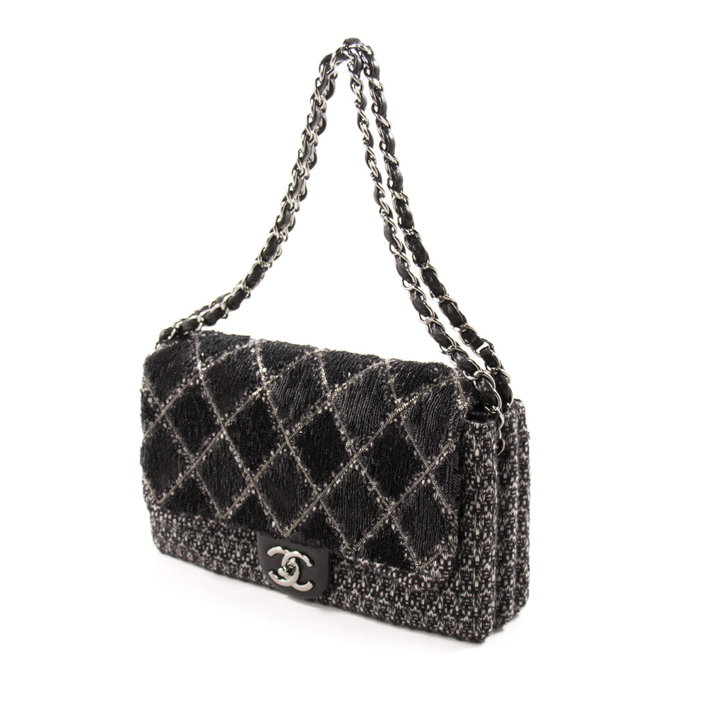 Chanel Hand Bag Tweed Sequins - Fablle