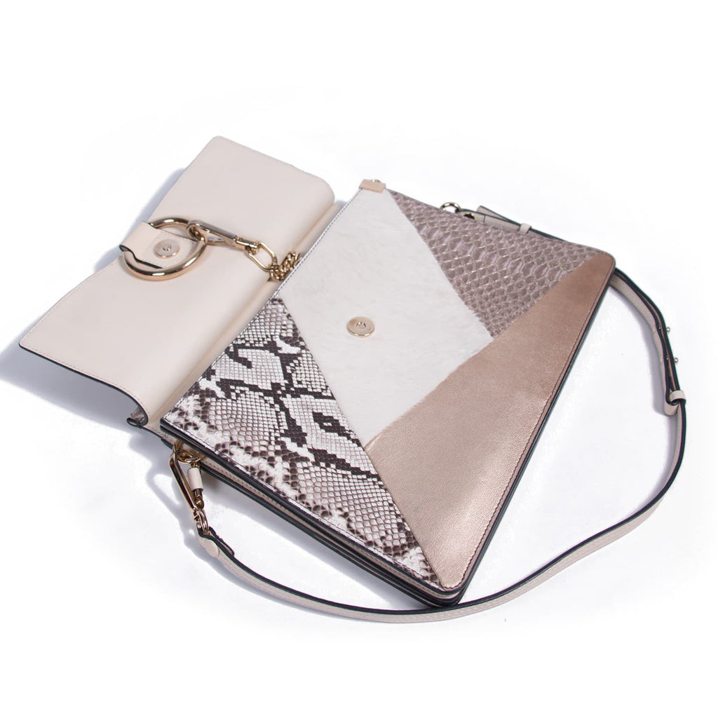 Chloé Medium Faye Bag Bags Chloé - Shop authentic new pre-owned designer brands online at Re-Vogue