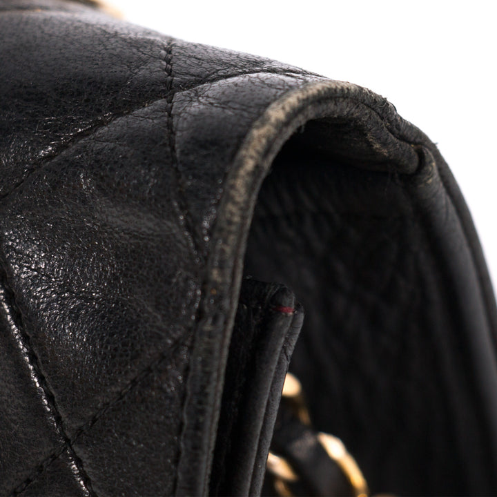 Chanel Classic Quilted Chain Shoulder Bag Bags Chanel - Shop authentic new pre-owned designer brands online at Re-Vogue