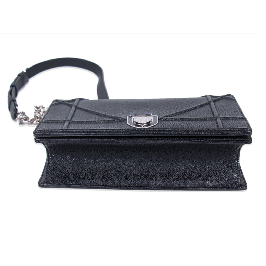 Christian Dior Diorama Medium Shoulder Bag Bags Dior - Shop authentic new pre-owned designer brands online at Re-Vogue