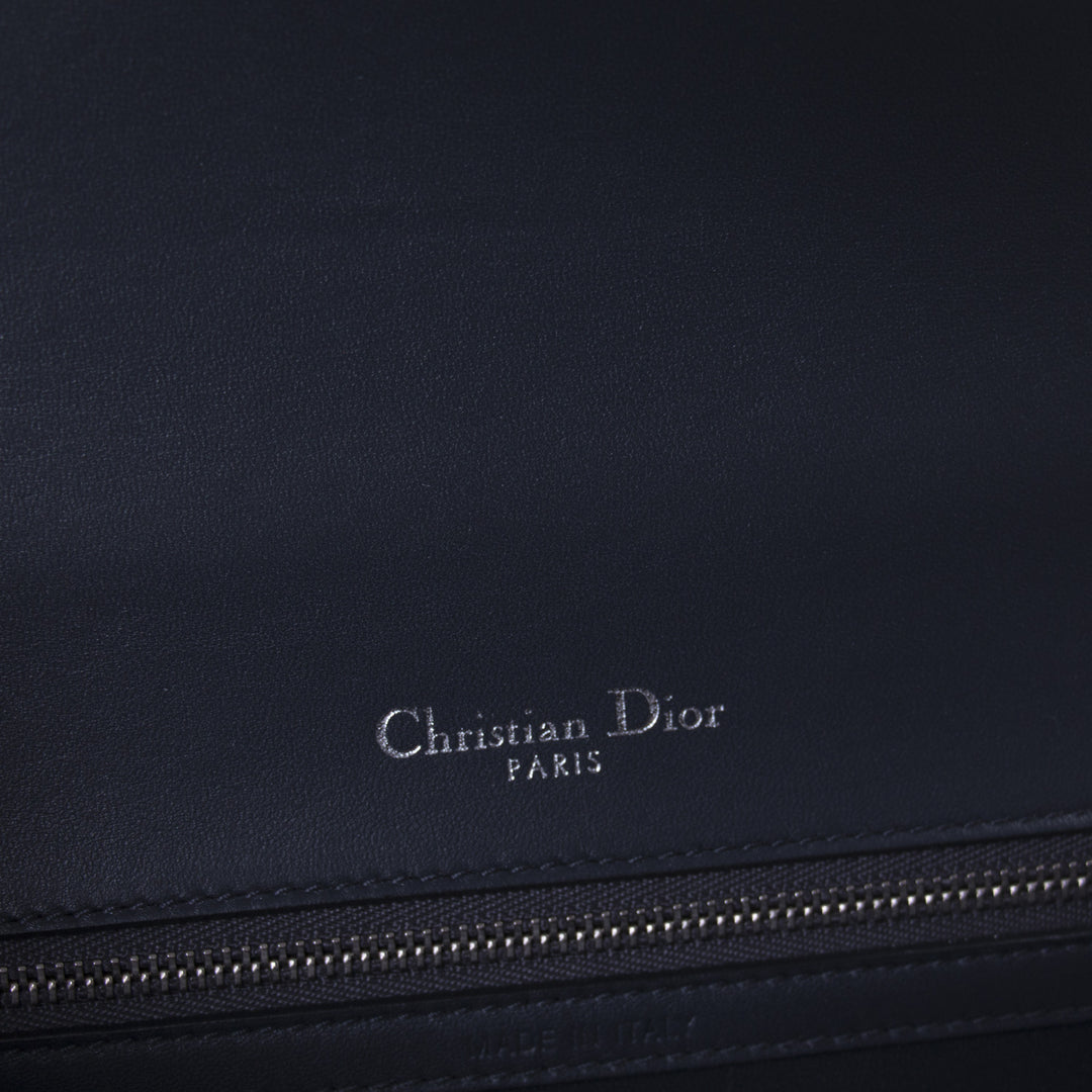 Christian Dior Diorama Medium Shoulder Bag Bags Dior - Shop authentic new pre-owned designer brands online at Re-Vogue