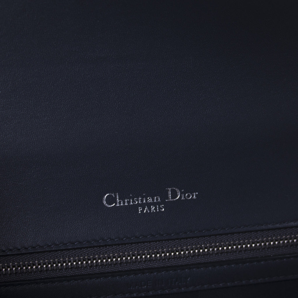 Christian Dior Diorama Medium Shoulder Bag Bags Dior - Shop authentic new pre-owned designer brands online at Re-Vogue