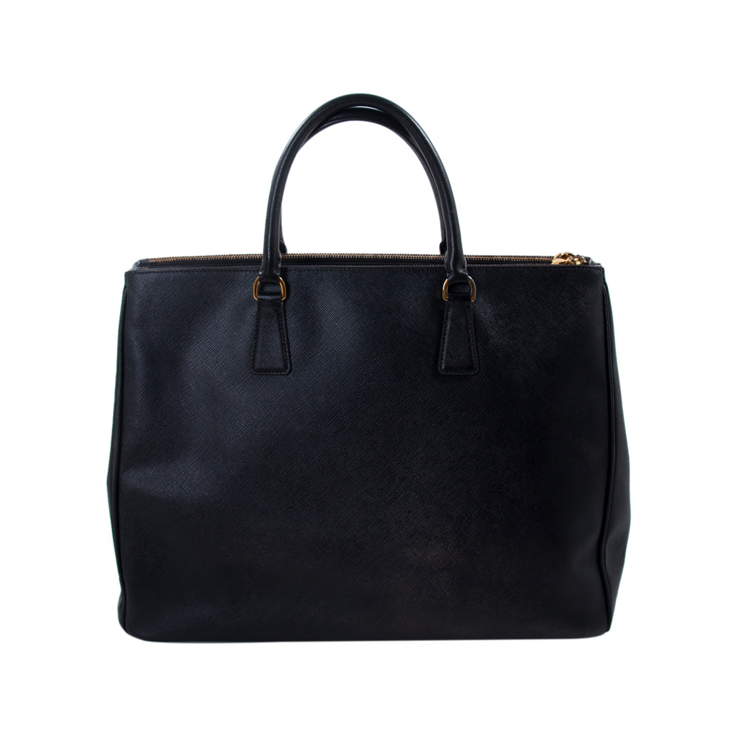 Prada Extra Large Lux Galleria Double Zip Tote Bags Prada - Shop authentic new pre-owned designer brands online at Re-Vogue