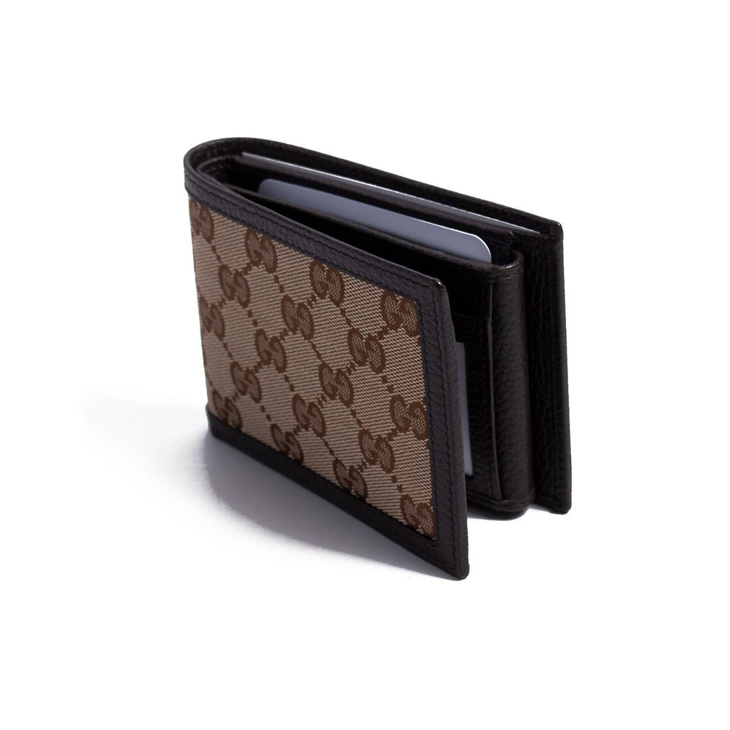 Gucci GG Supreme Bi-Fold Wallet Accessories Gucci - Shop authentic new pre-owned designer brands online at Re-Vogue
