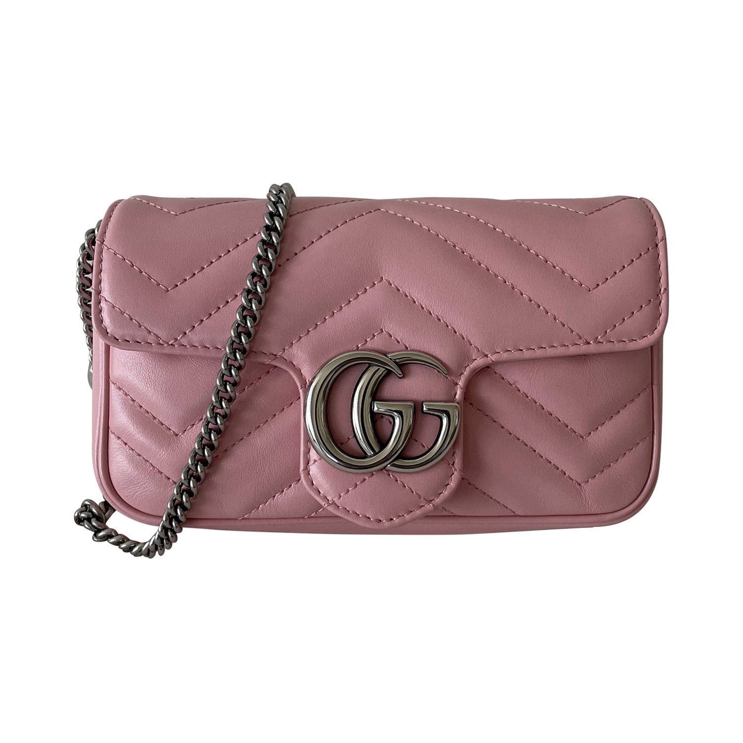 Shop authentic Gucci GG Marmont Matelassé Super Mini Bag at revogue for  just USD 875.00