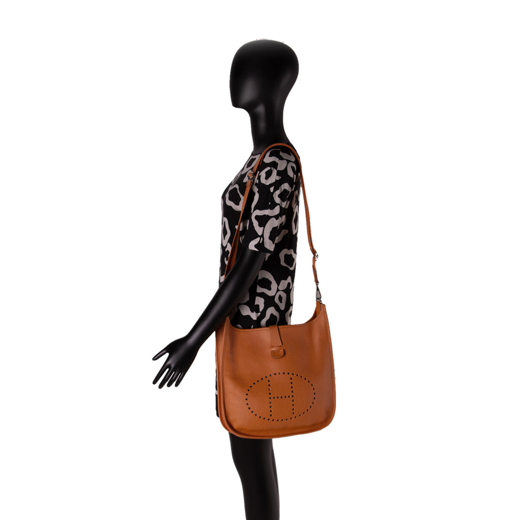 Hermès Evelyne III 29 Clemence Leather Bags Hermès - Shop authentic new pre-owned designer brands online at Re-Vogue
