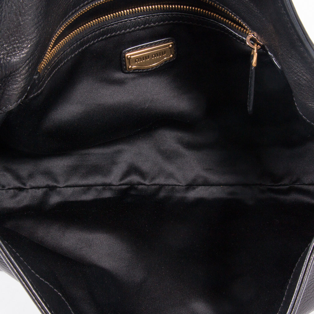 Miu Miu Leather Baguette (SHG-29966) – LuxeDH