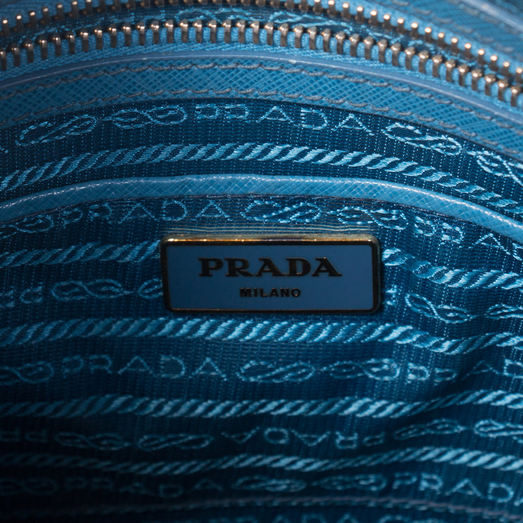 Prada Vitello Daino Bag Bags Prada - Shop authentic new pre-owned designer brands online at Re-Vogue