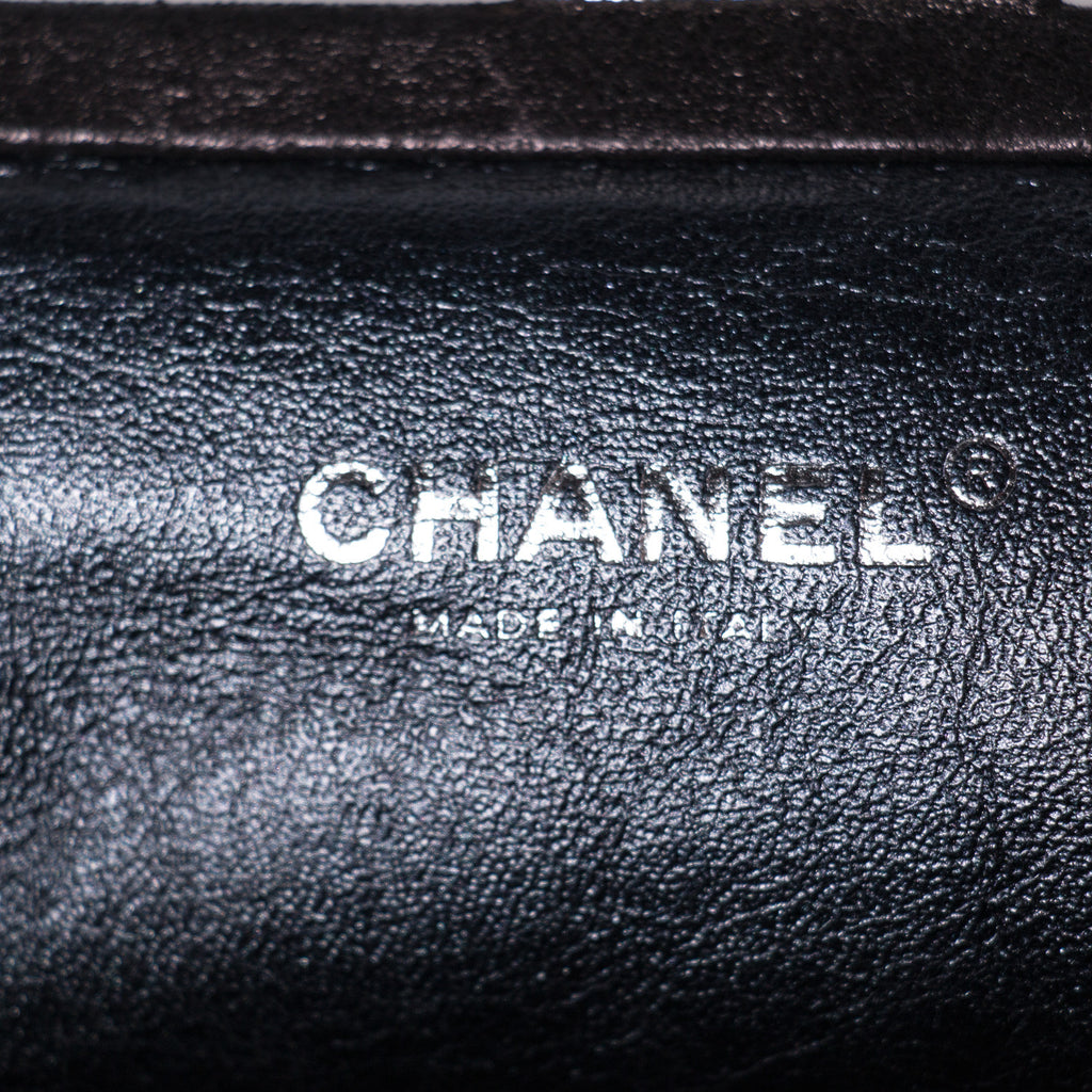 Chanel Crackled Frame Clutch Bags Chanel - Shop authentic new pre-owned designer brands online at Re-Vogue