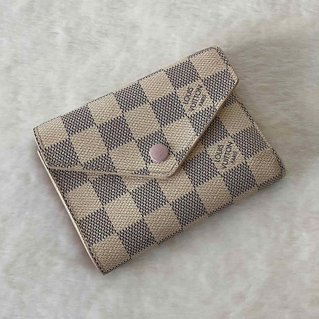 LOUIS VUITTON Victorine Damier Azur Wallet White