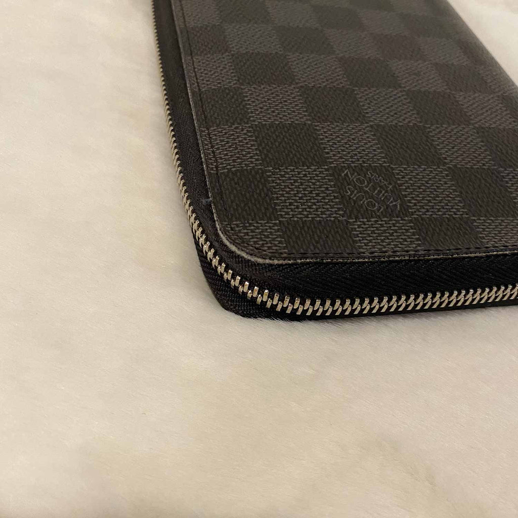 Damier Graphite Zippy Organizer