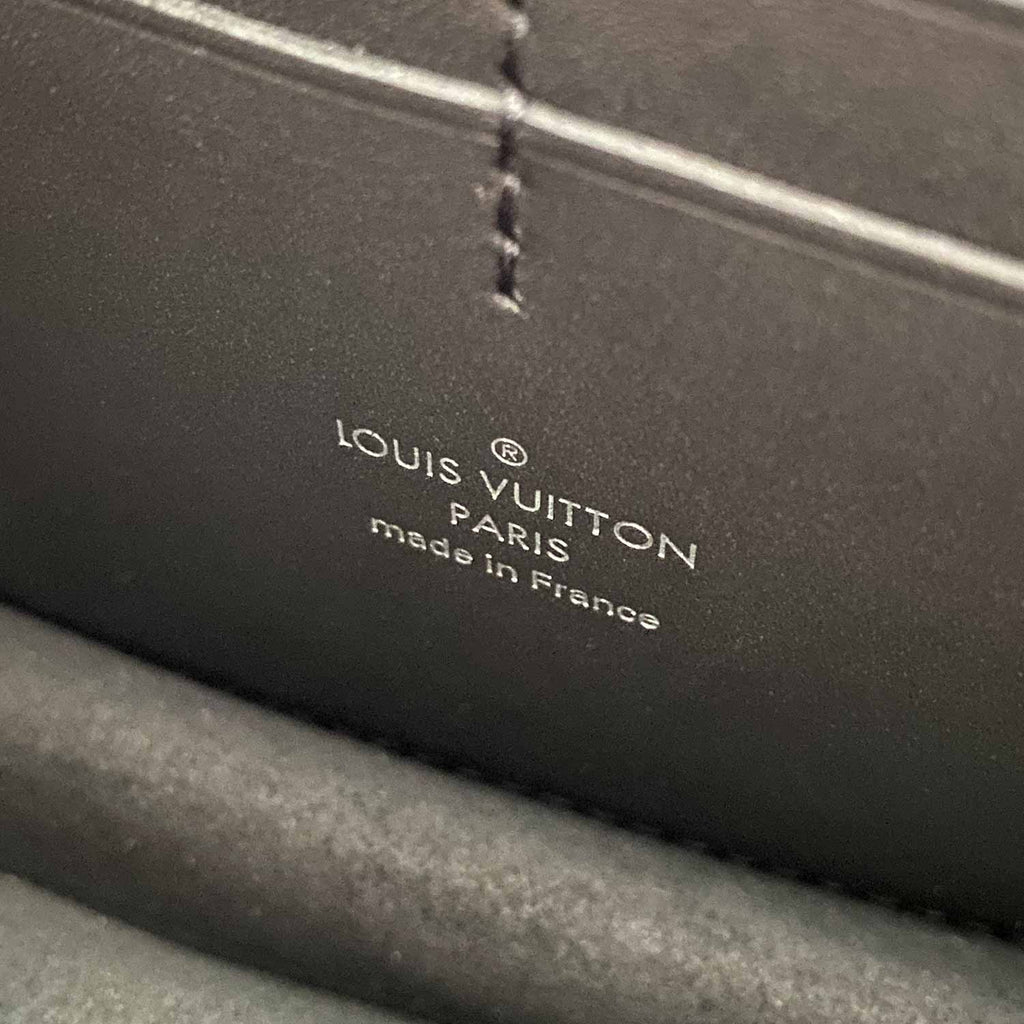 Louis Vuitton Monogram Reverse Dauphine Bumbag