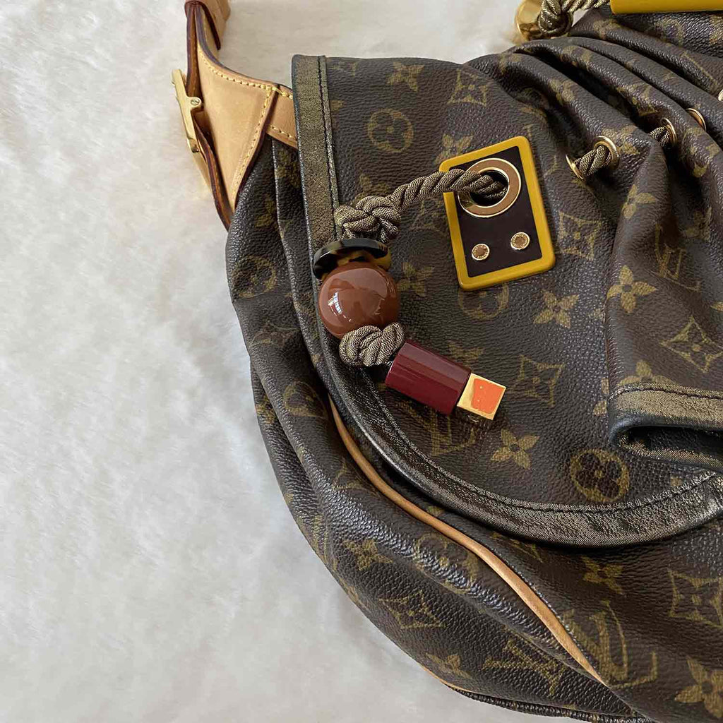 Louis Vuitton Monogram Canvas Kalahari GM QJB1261Y03017